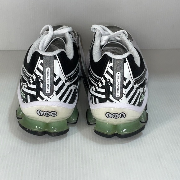 Woman’s Asics gel Kinsei og black white size 10 us - Picture 3 of 5